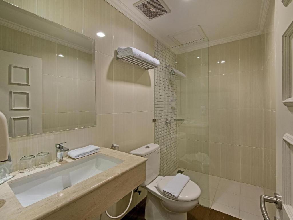 Whiz Prime Hotel Darmo Harapan Surabaja Zewnętrze zdjęcie