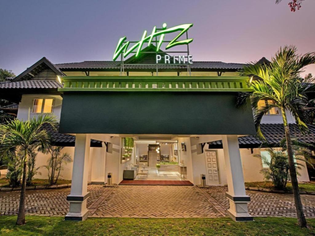 Whiz Prime Hotel Darmo Harapan Surabaja Zewnętrze zdjęcie