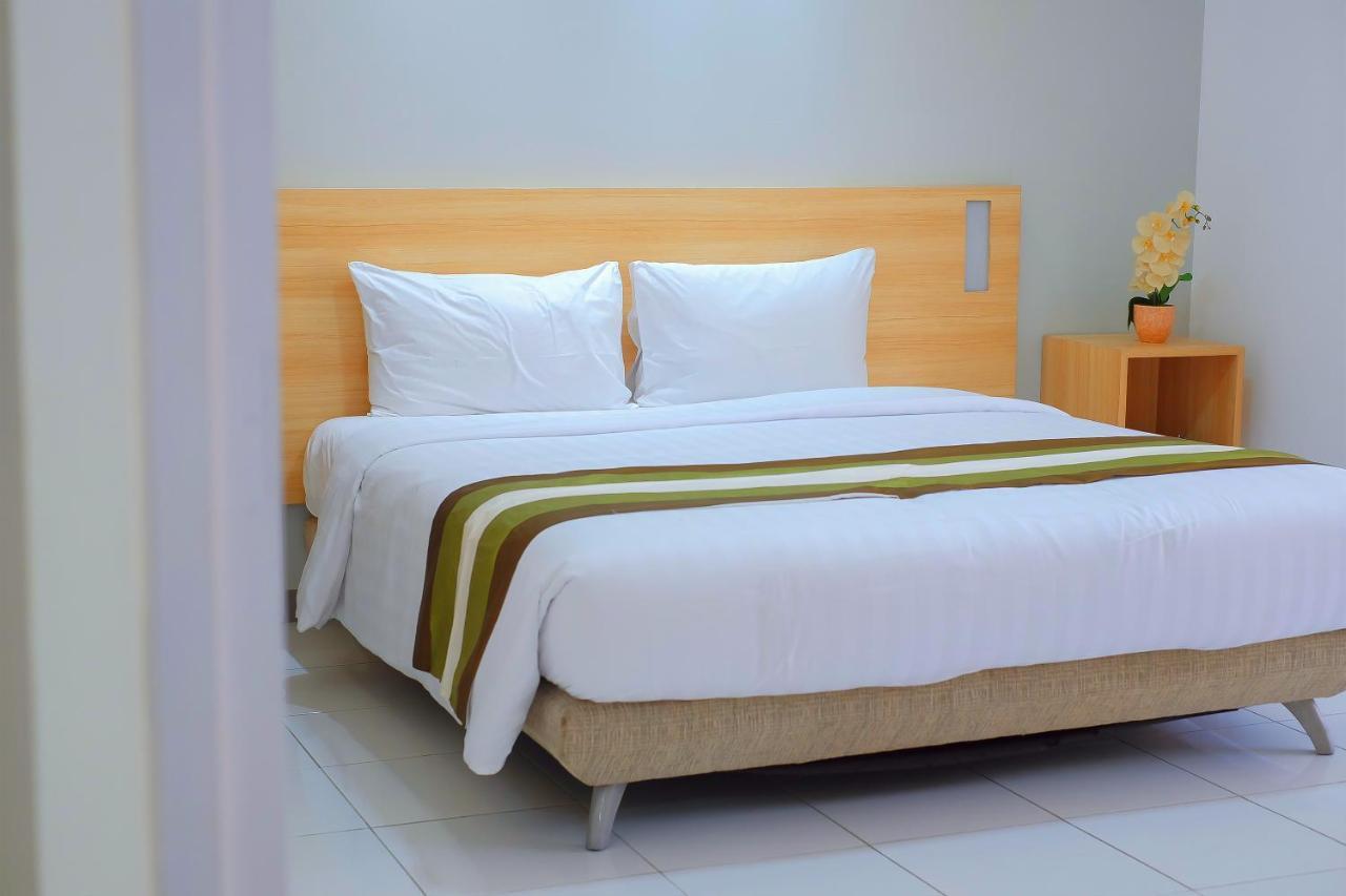 Whiz Prime Hotel Darmo Harapan Surabaja Zewnętrze zdjęcie