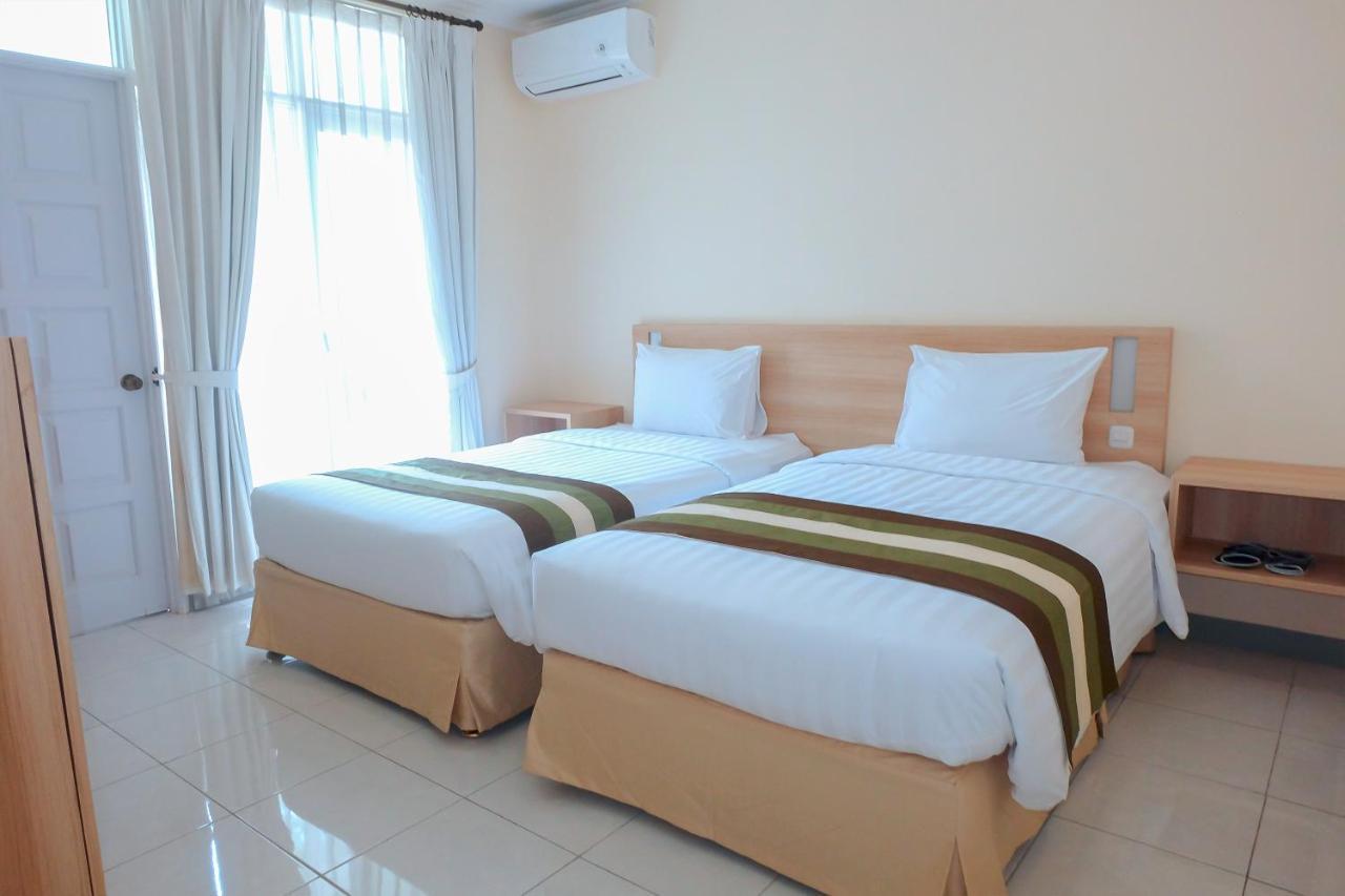 Whiz Prime Hotel Darmo Harapan Surabaja Zewnętrze zdjęcie